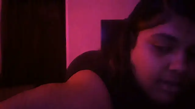 Snapshot of 1n0nlythroat chatting on 06-27-26, 12:22 1n0nlythroat online show from 06-27-26, 12:22