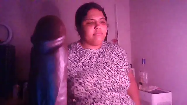 Snapshot of 1n0nlythroat chatting on 07-14-26, 10:21 1n0nlythroat online show from 07-14-26, 10:21