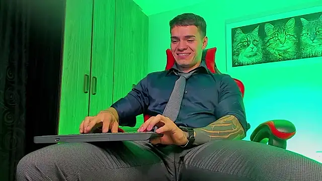 ALPHA DOMINUS  online show from 09-14-25, 04:02