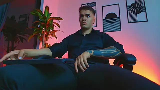 ALPHA DOMINUS  online show from 04-12-26, 03:54