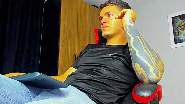 ALPHA DOMINUS  online show from 10-07-25, 03:24