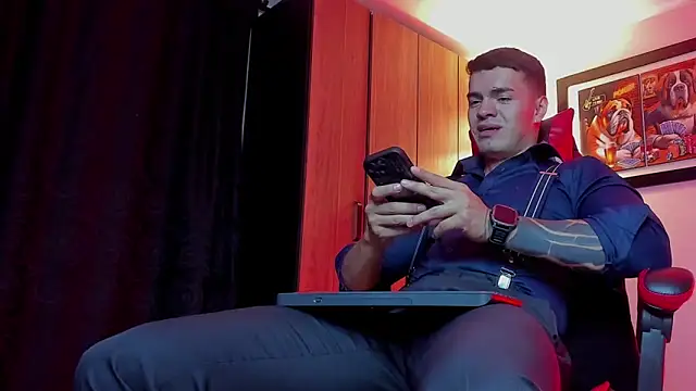 ALPHA DOMINUS  online show from 12-23-25, 04:01