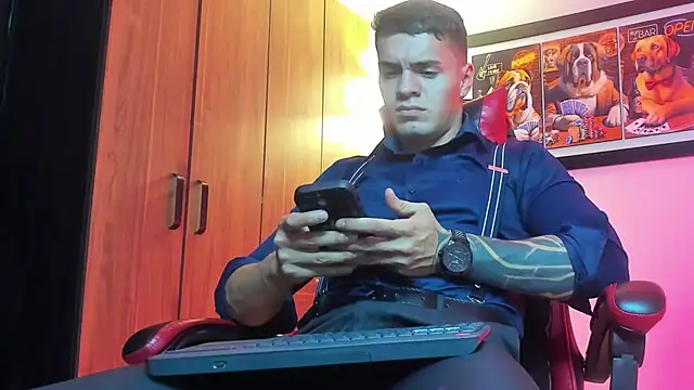 ALPHA DOMINUS  online show from 12-17-25, 04:17