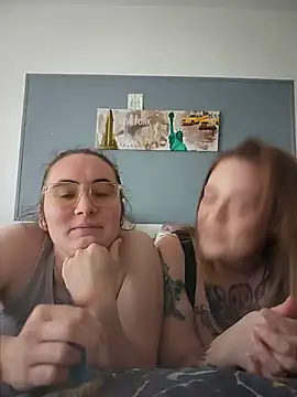 AndHerXO online show from 05-17-26, 03:23