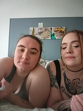 AndHerXO online show from 05-10-26, 01:57