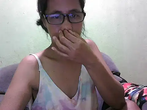 HotLadyPinay32 online show from 03-05-26, 10:23