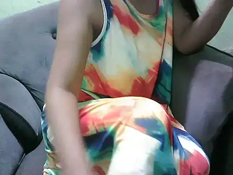 Snapshot of HotLadyPinay32 chatting on 07-19-26, 10:28 HotLadyPinay32 online show from 07-19-26, 10:28