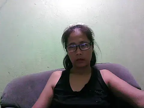 HotLadyPinay32 online show from 04-26-26, 12:02