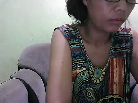 HotLadyPinay32 online show from 04-20-26, 09:38