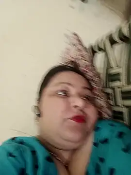 Snapshot of Sexyshott chatting on 10-22-25, 07:08 Sexyshott online show from 10-22-25, 07:08