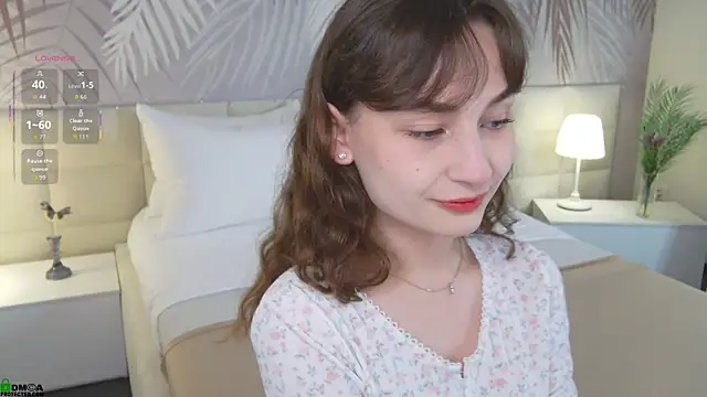 Snapshot of LolaPrise chatting on 09-16-25, 01:39 LolaPrise online show from 09-16-25, 01:39