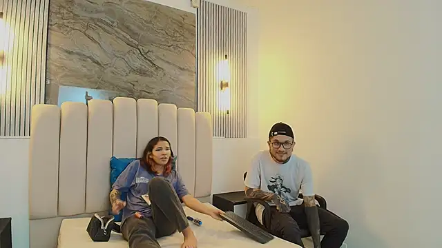 RavenandCody online show from 10-07-25, 03:51