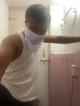 Snapshot of omkarcoll chatting on 02-14-26, 05:46 omkarcoll online show from 02-14-26, 05:46