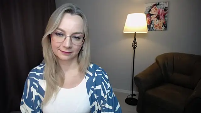 Ava Elior online show from 11-05-25, 10:40