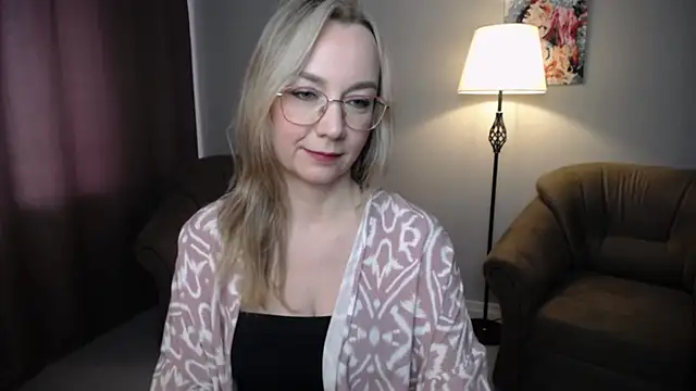 Snapshot of Ava_Elior chatting on 05-24-26, 10:48 Ava Elior online show from 05-24-26, 10:48