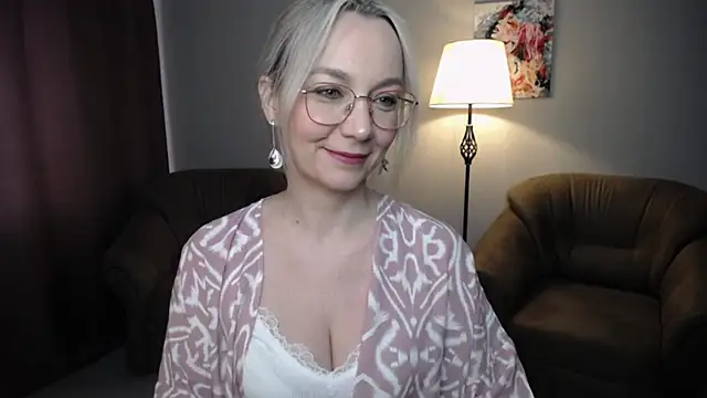 Ava Elior online show from 04-09-26, 12:00