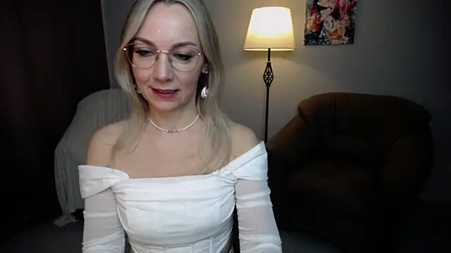 Ava Elior online show from 09-28-25, 10:22