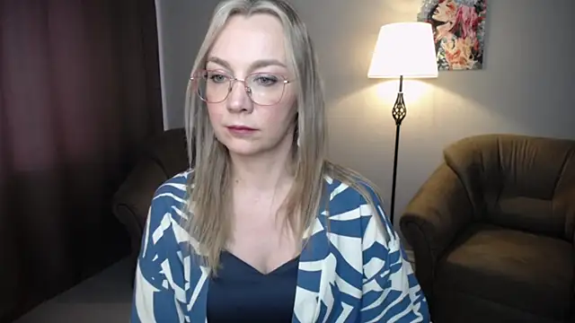 Snapshot of Ava_Elior chatting on 05-20-26, 10:01 Ava Elior online show from 05-20-26, 10:01