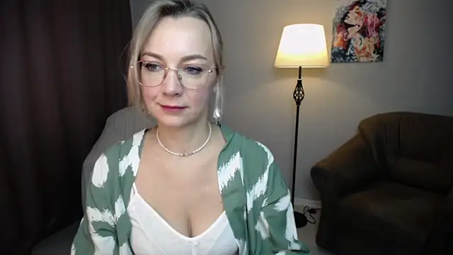 Ava Elior online show from 10-05-25, 05:20