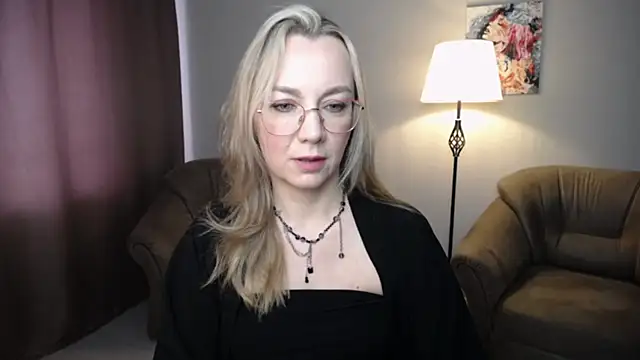 Snapshot of Ava_Elior chatting on 05-30-26, 10:54 Ava Elior online show from 05-30-26, 10:54