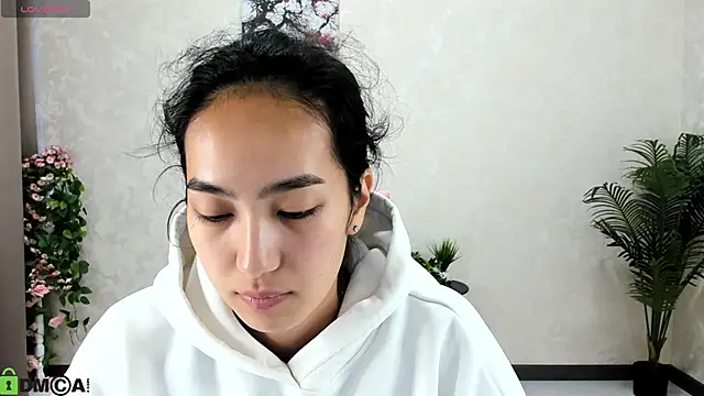 FlirtyAura online show from 10-06-25, 03:29