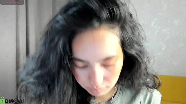 FlirtyAura online show from 12-15-25, 03:45