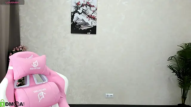 FlirtyAura online show from 10-30-25, 12:53