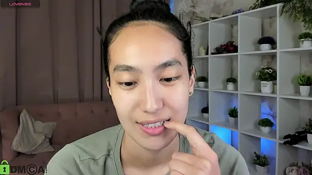 FlirtyAura online show from 06-24-26, 03:38