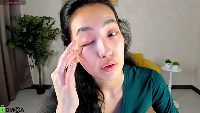 FlirtyAura online show from 05-04-26, 03:32