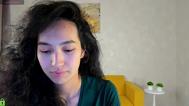 FlirtyAura online show from 04-27-26, 11:52