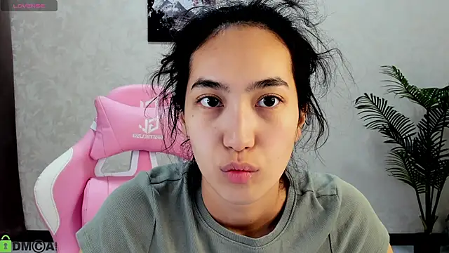 FlirtyAura online show from 11-18-25, 12:48