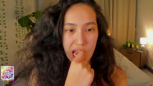 FlirtyAura online show from 04-14-26, 11:48