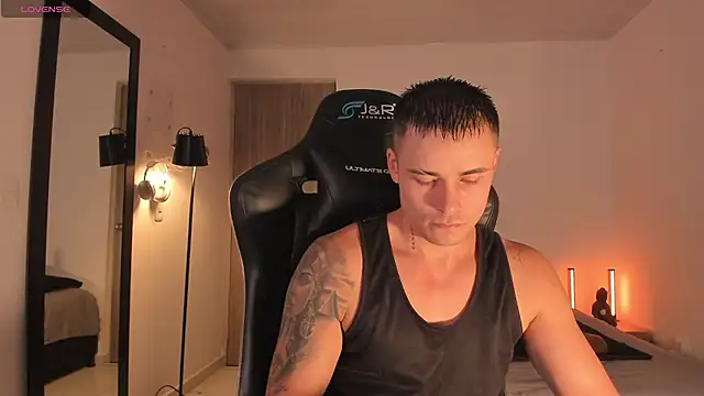 Snapshot of connorsmiith chatting on 07-12-26, 02:12 connorsmiith online show from 07-12-26, 02:12