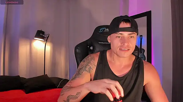 Snapshot of connorsmiith chatting on 07-05-26, 01:21 connorsmiith online show from 07-05-26, 01:21