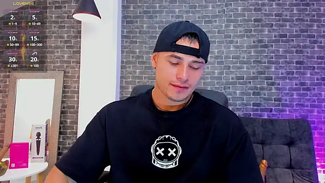 connorsmiith online show from 09-11-25, 01:55