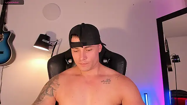Snapshot of connorsmiith chatting on 06-27-26, 02:01 connorsmiith online show from 06-27-26, 02:01
