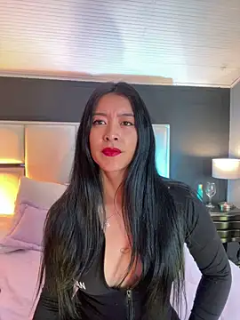 BellaFernandez   online show from 11-05-25, 12:19