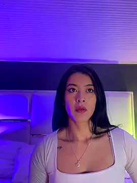 BellaFernandez   online show from 11-08-25, 12:52