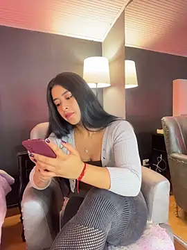 BellaFernandez   online show from 05-26-26, 01:31