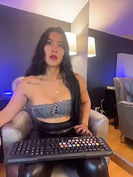 BellaFernandez   online show from 05-23-26, 12:04