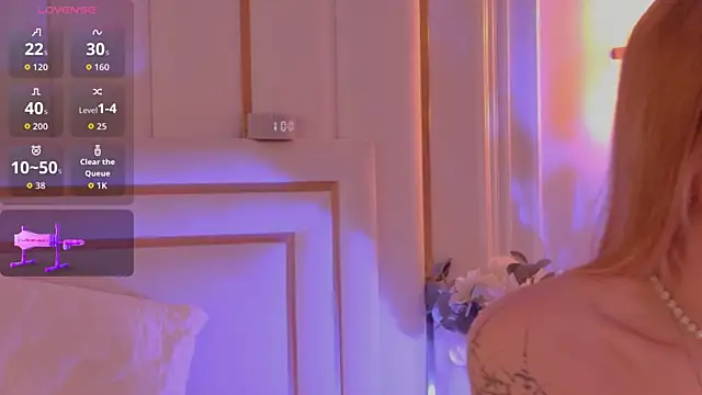 Snapshot of AriellaMelo chatting on 02-11-26, 06:02 AriellaMelo online show from 02-11-26, 06:02