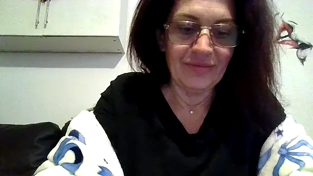 RubyyRosee online show from 04-21-26, 05:47