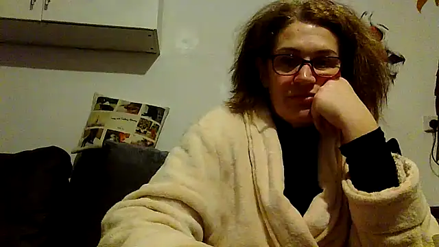 RubyyRosee online show from 11-22-25, 06:56