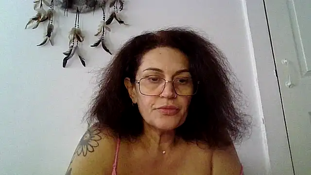 Snapshot of RubyyRosee chatting on 10-16-25, 01:41 RubyyRosee online show from 10-16-25, 01:41