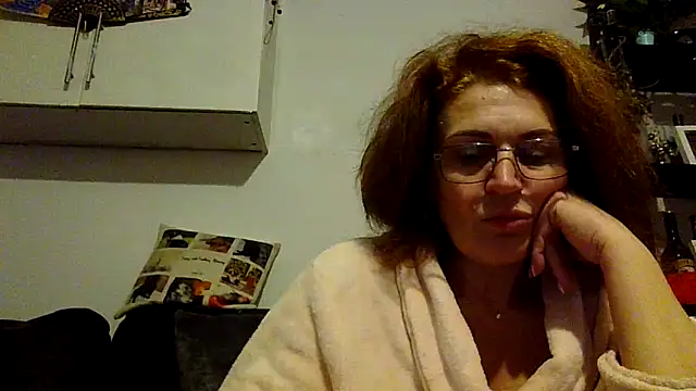 RubyyRosee online show from 12-18-25, 04:00