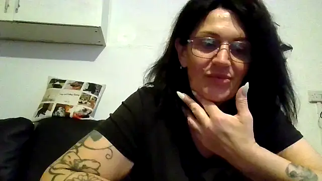RubyyRosee online show from 06-04-26, 05:34