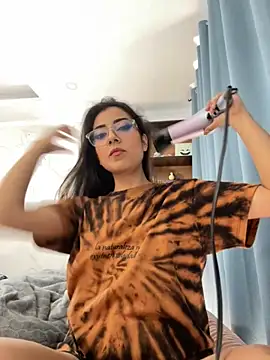 Susanahendrix online show from 11-22-25, 07:13