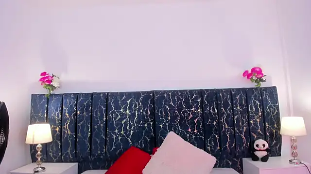 katte landerr online show from 04-26-26, 01:41