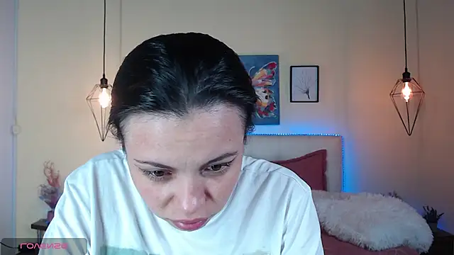 Snapshot of Megan_05_ chatting on 07-15-26, 07:59 Megan 05 online show from 07-15-26, 07:59