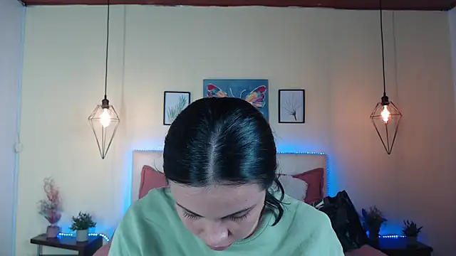 Snapshot of Megan_05_ chatting on 06-30-26, 06:41 Megan 05 online show from 06-30-26, 06:41